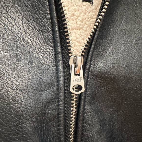 Abercrombie & Fitch Black and Cream Leather Jacket - Picture 4 of 8
